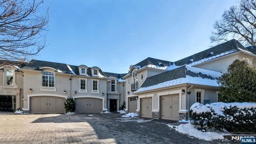 114 Bellaire Dr, Demarest, NJ, 07627-1300 | Card Image