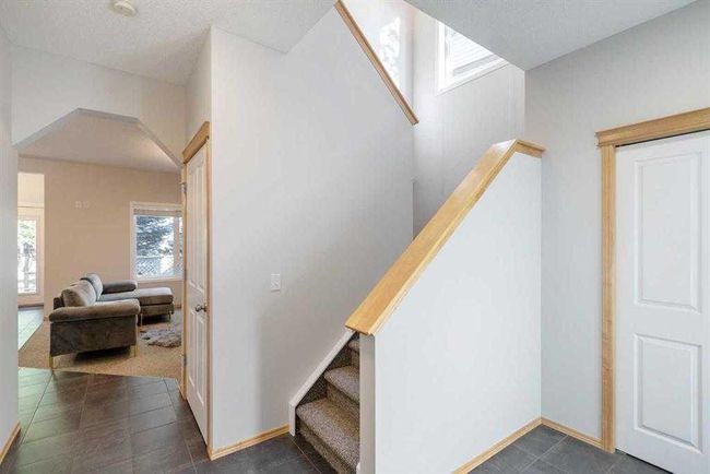 28 Cougar Ridge Link Sw, House detached with 3 bedrooms, 3 bathrooms and 2 parking in Calgary AB | Image 5