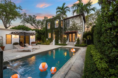 628 Ne 59th St, Miami, FL, 33137-2324 | Card Image