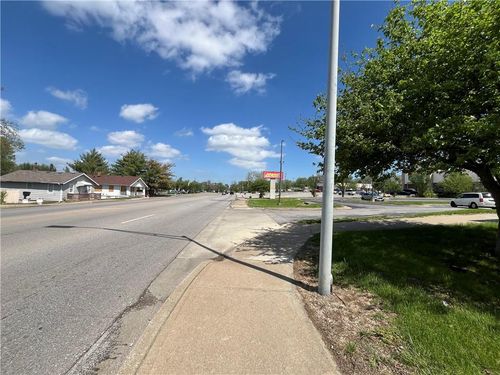 2335 S Sterling Ave, Independence, MO, 64052-3666 | Card Image
