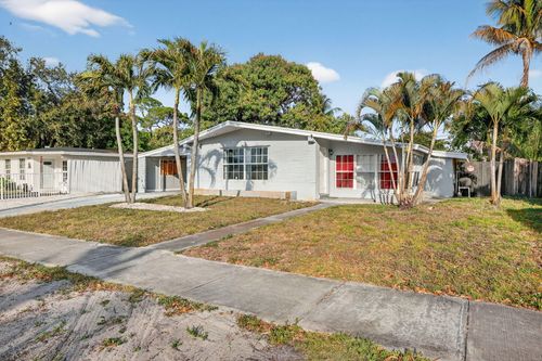 108 Sw 24th Ave, Fort Lauderdale, FL, 33312-1450 | Card Image