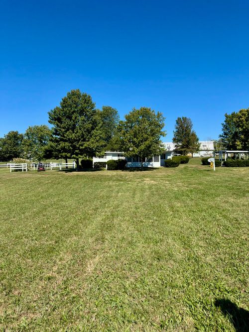 221 Hughley Ln, Harrodsburg, KY, 40330-8869 | Card Image