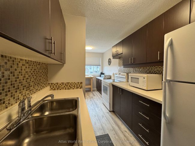 76 - 76 Laurie Cres, Condo with 3 bedrooms, 2 bathrooms and 2 parking in Owen Sound ON | Image 9