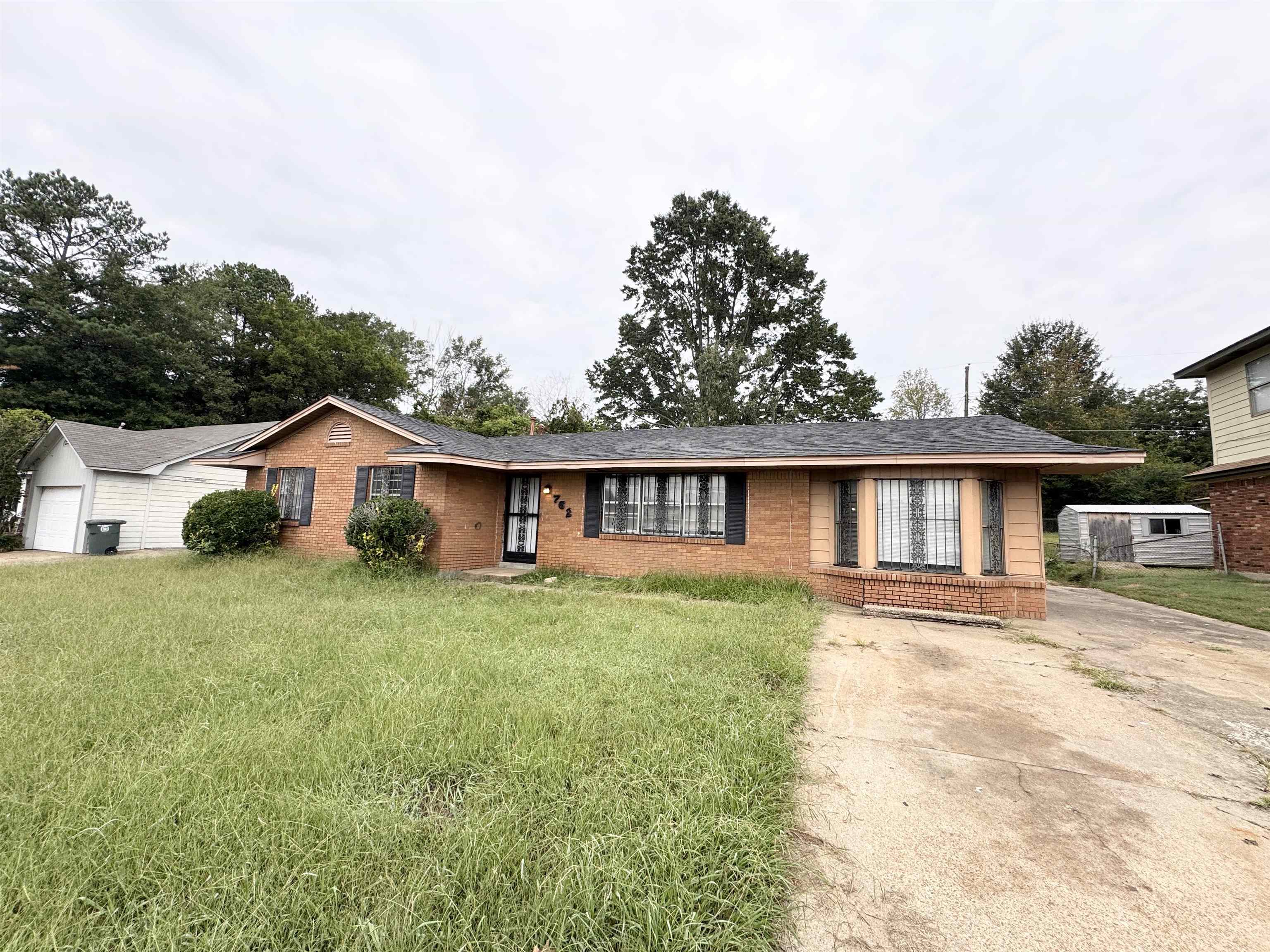 Bonwood Ave, Memphis, TN 38109