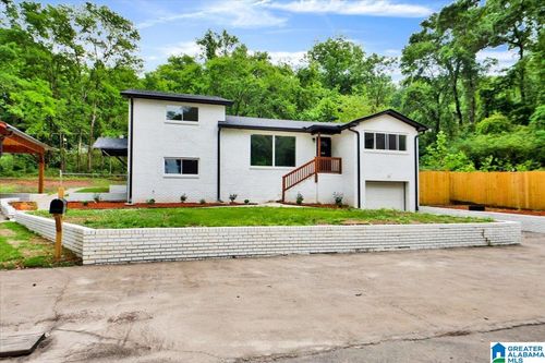 601 13th St, MIDFIELD, AL, 35228-2429 | Card Image