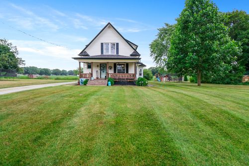 207 Union St, Union Mills, IN, 46382-7001 | Card Image