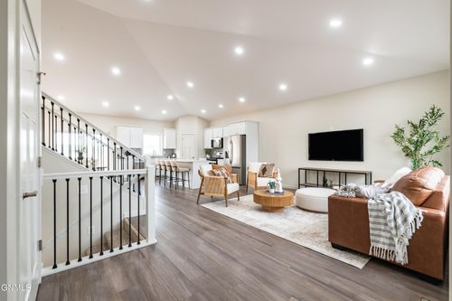 2018 Monarch Ave, Bismarck, ND, 58503-5101 | Card Image