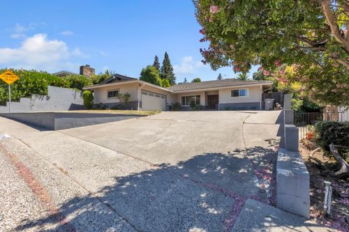 1206 43rd Ave, Sacramento, CA, 95822-2928 | Card Image