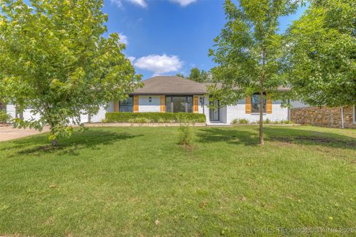 9421 S 69th East Ave, Tulsa, OK, 74133-5348 | Card Image