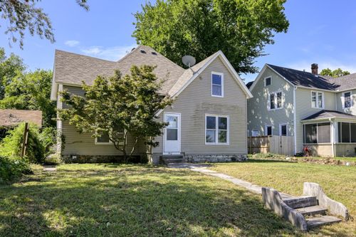 912 Olive St, Carthage, MO, 64836-1923 | Card Image