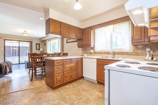 15 Lawrence Ave, House other with 4 bedrooms, 3 bathrooms and 5 parking in Minesing ON | Image 5