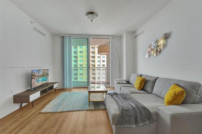 UNIT-2105W - 1745 E Hallandale Beach Blvd, Condo with 2 bedrooms, 2 bathrooms and null parking in Hallandale Beach FL | Image 6