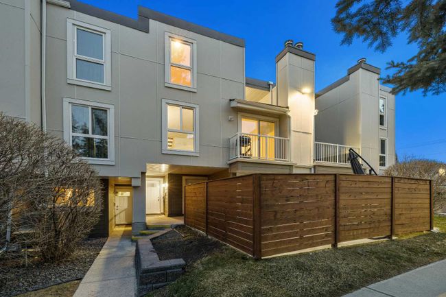 607 - 13104 Elbow Drive Sw, Home with 2 bedrooms, 1 bathrooms and 1 parking in Calgary AB | Image 1