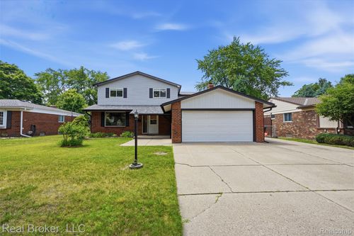 14385 Pere St, Livonia, MI, 48154-4760 | Card Image