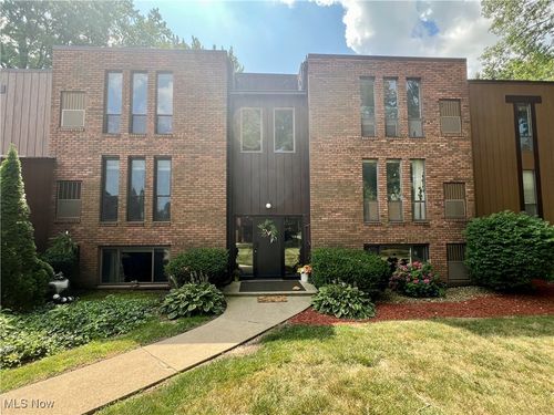apt-e10-33803 Electric Blvd, Avon Lake, OH, 44012-1001 | Card Image