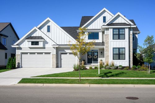 905 Roger Ct, WAUNAKEE, WI, 53597-9207 | Card Image