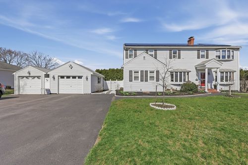 37 Warrenton Rd, Haverhill, MA, 01832-3737 | Card Image
