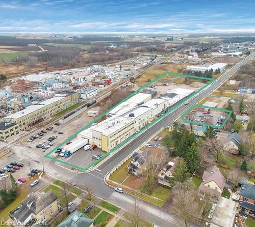 {{alt}} | Card Image