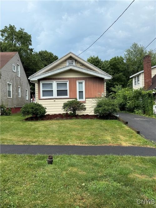 437 Ridgewood Dr, Syracuse, NY, 13206-2411 | Card Image
