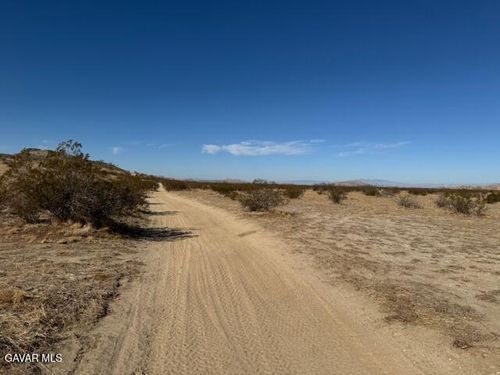 21500 E Avenue P, Palmdale, CA, 93591 | Card Image