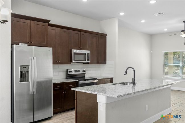 A - 229 High Drive Drive, Townhouse with 2 bedrooms, 3 bathrooms and null parking in Spring Branch TX | Image 4