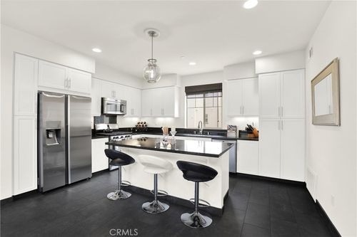 7 Abarrota St, Rancho Mission Viejo, CA, 92694-1276 | Card Image