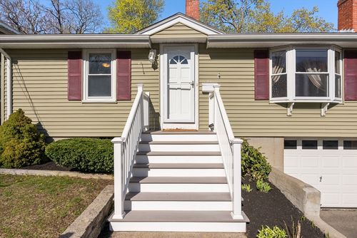 67 Colonial Ave, Lynn, MA, 01904 | Card Image
