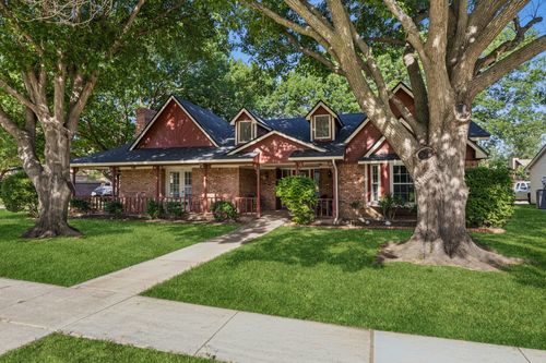 1878 Trail Ridge Dr, Lewisville, TX, 75077-2112 | Card Image