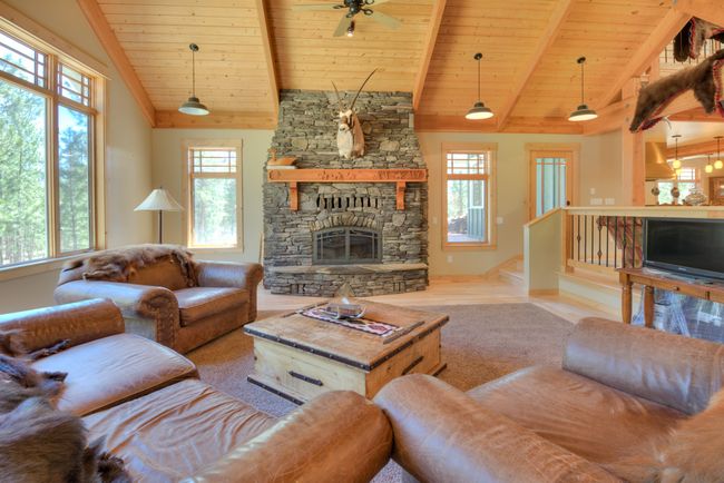Main Home Living Room Main Floor | Image 19