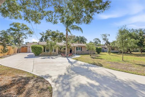 12109 Forest Hills Dr, TAMPA, FL, 33612-4006 | Card Image