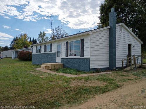 6585 N Lake Rd, Otter Lake, MI, 48464-9703 | Card Image