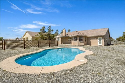 401 Arapahoe St, Pahrump, NV, 89048-5797 | Card Image