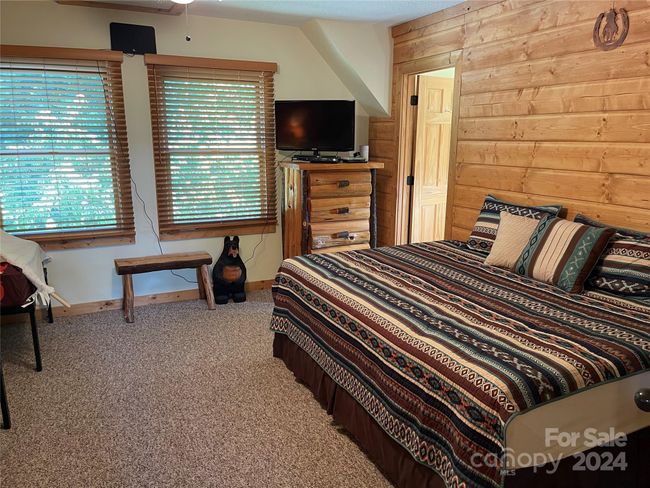 90 Twin Oaks Est, House other with 2 bedrooms, 3 bathrooms and null parking in Sylva NC | Image 24