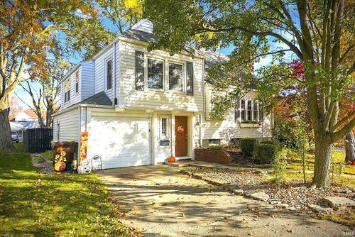 716 E 5th St, Auburn, IN, 46706-1927 | Card Image