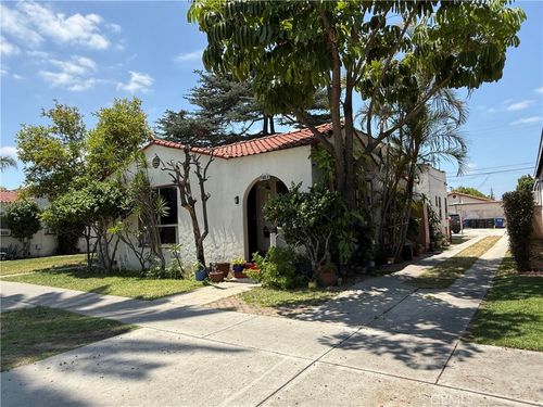 7001 Mission Pl, Huntington Park, CA, 90255-5201 | Card Image