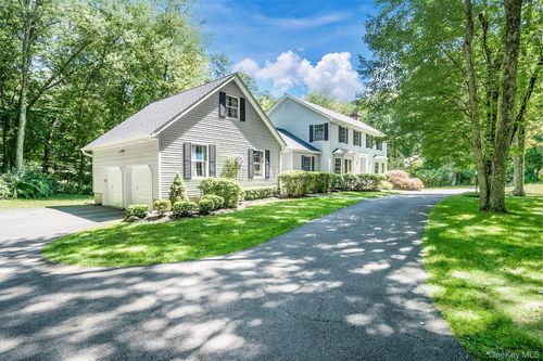 7 Hilltop Rd, Waccabuc, NY, 10597-1002 | Card Image