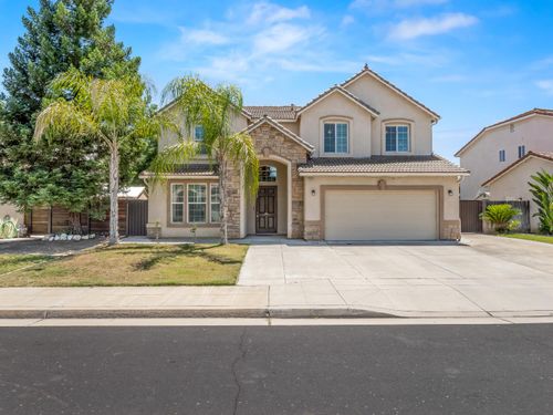 2686 Robinwood Avenue, Clovis, CA, 93611 | Card Image