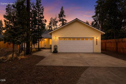 17316 Golden Eye Dr, Bend, OR, 97707-2314 | Card Image