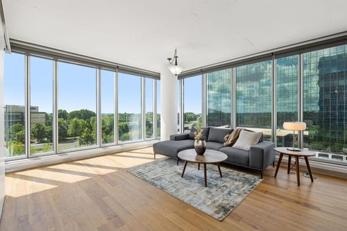 unit-609-8161 33rd Ave S, Bloomington, MN, 55425-4541 | Card Image