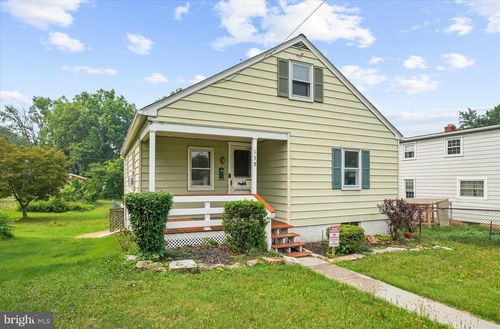 138 W 6th St, POTTSTOWN, PA, 19464-5105 | Card Image