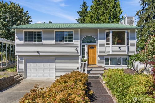 1814 Agate Ct Nw, Poulsbo, WA, 98370-9505 | Card Image