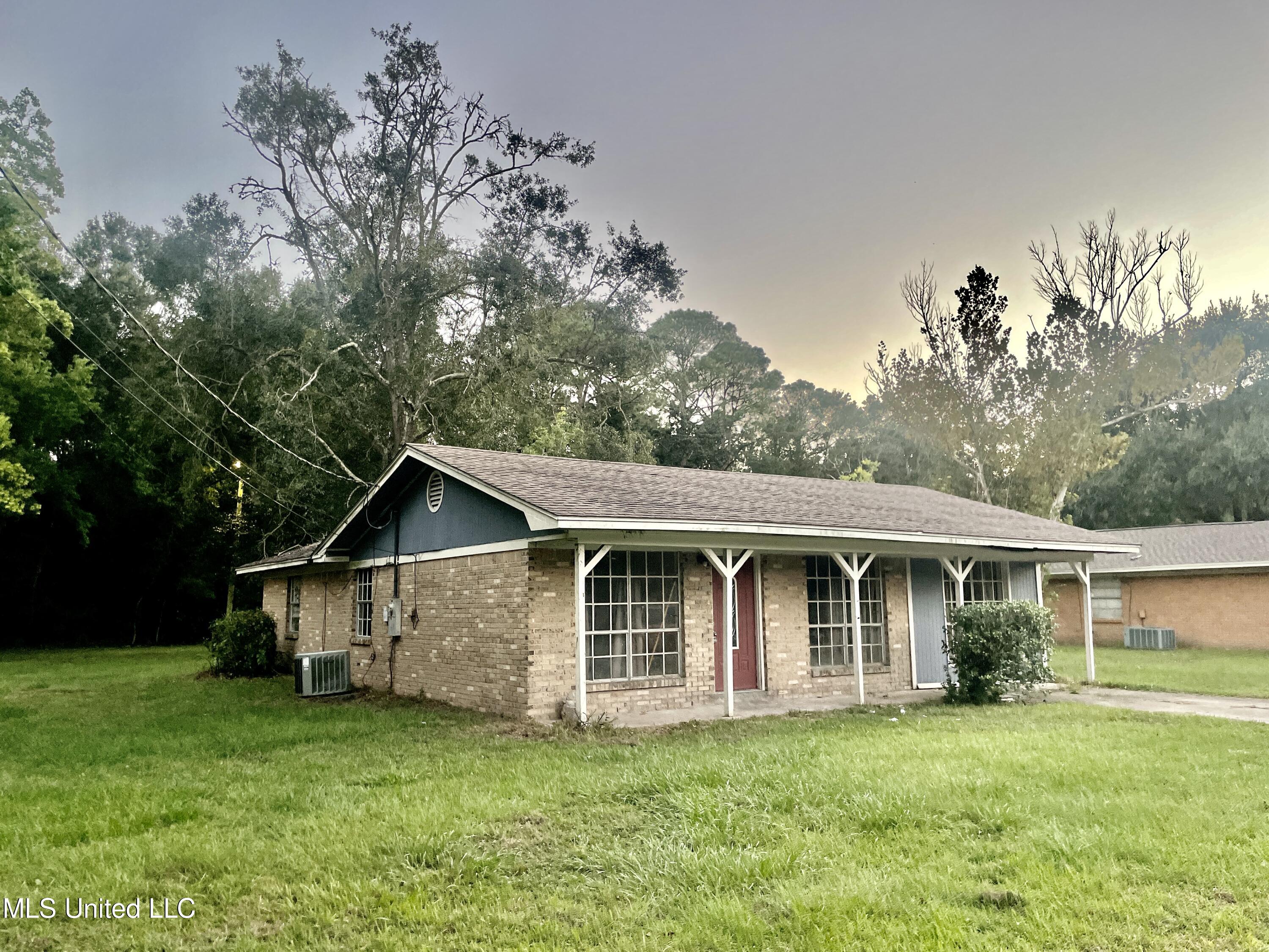 2125 Graveline Road, For Rent in Gautier Zoocasa