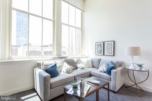 apt-203-2121 Market St, PHILADELPHIA, PA, 19103-1309 | Card Image
