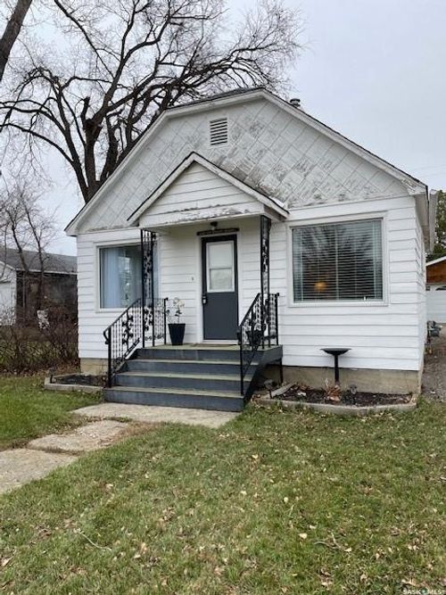 {{alt}} | Card Image