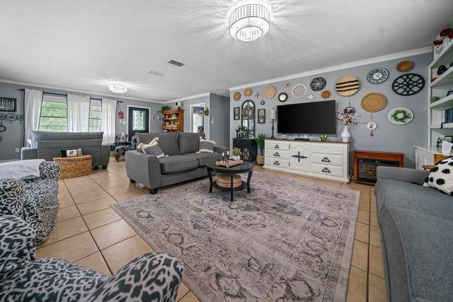 1114 E Neches St, Home with 3 bedrooms, 2 bathrooms and 2 parking in Palestine TX | Image 6