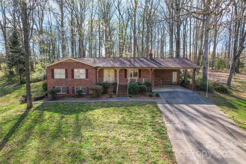 107 W 17th St, Salisbury, NC, 28144-2935 | Card Image