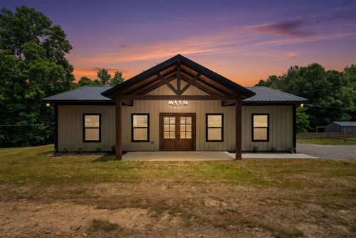 701 Oak Grove Rd, Goodspring, TN, 38460-5303 | Card Image