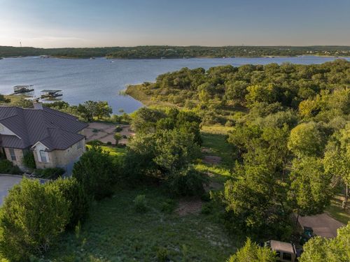 160 Lakefront Dr, Lago Vista, TX, 78645-0800 | Card Image