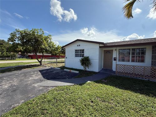 a-1101 Nw 55th Ave, Lauderhill, FL, 33313-6429 | Card Image