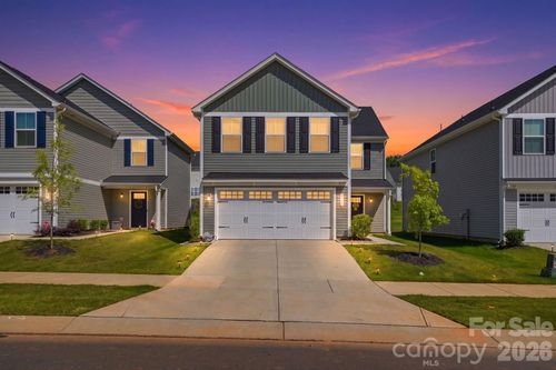1621 Gutter Branch Dr, Charlotte, NC, 28216-5386 | Card Image